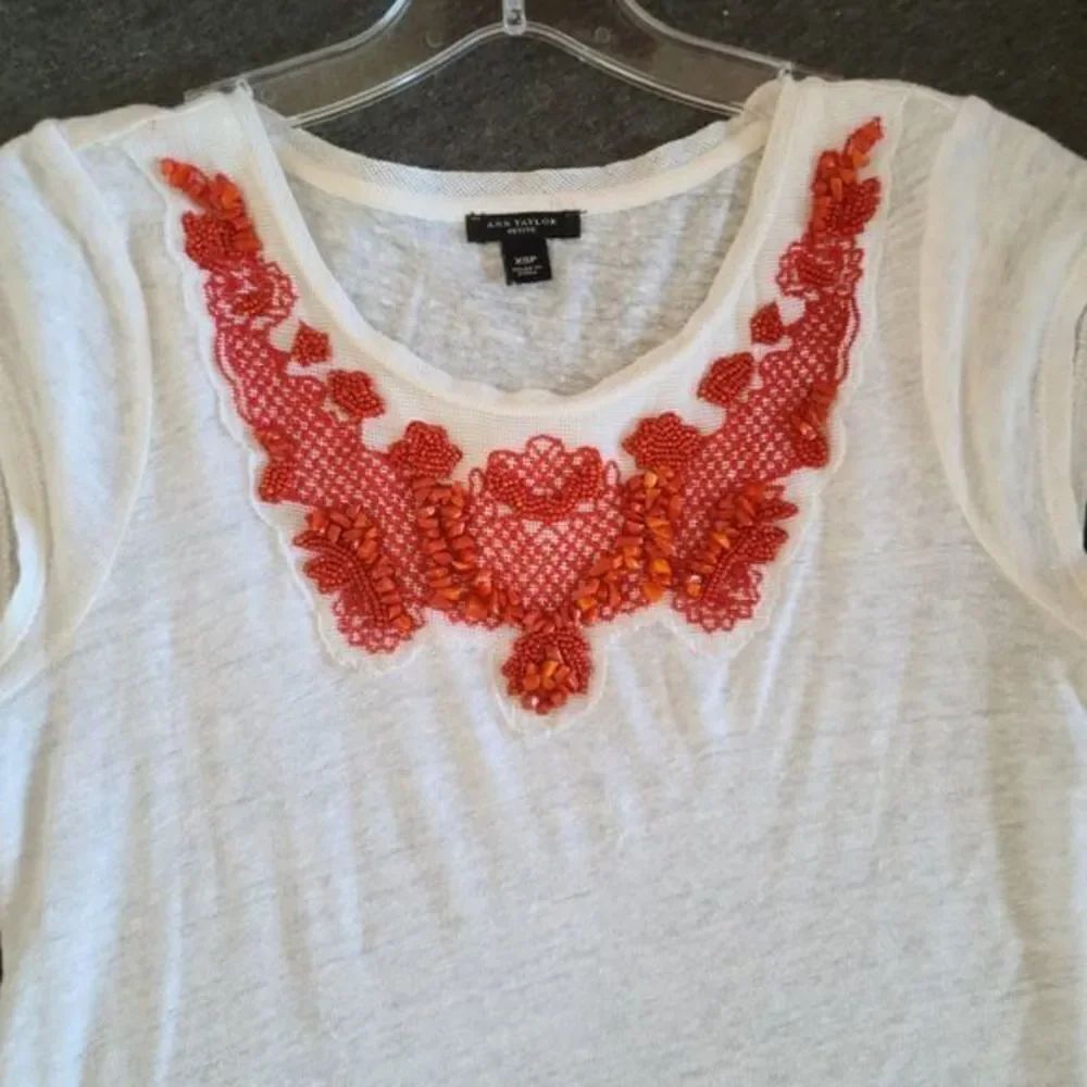 Ann Taylor Linen Top Coral‎ Bead Embroidery